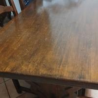 Tavoli in legno massello