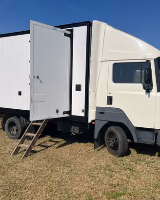 Nissan l35 uso abitativo Pat. b