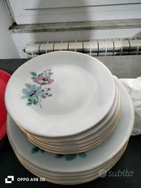 Servizio piatti porcellana, bordato oro