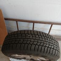 4 cerchi in lega e gomme invernali R15