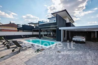 Villa di 280 m² con 5 locali e box auto doppio a L