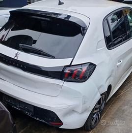 Peugeot 208 Blue HDi 100 1.5 diesel anno 2023 per 