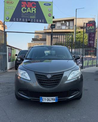 Lancia Ypsilon 1.2 benz/GPL Ecochic Gold