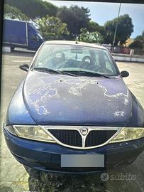Lancia Y Elefantino blu