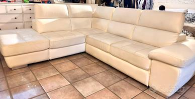 Divano letto bianco con penisola contenitore