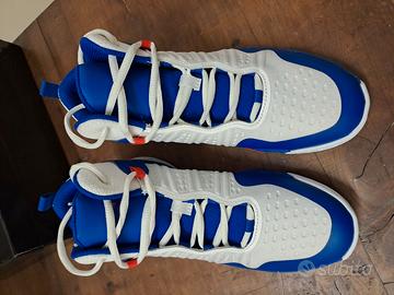 SCARPE DA BASKET N. 37,5