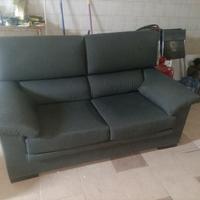 Divano 2 Posti Grigio in Tessuto Lavabile 