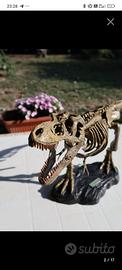 dinosauro scheletro trex