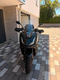 Honda adv 350