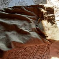 Pantalone modello capri