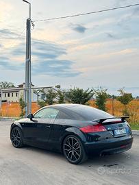 Audi tt s-line