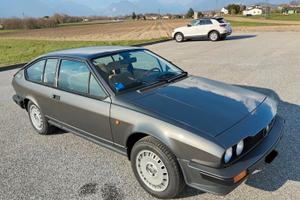 Alfa Romeo gtv, targa oro