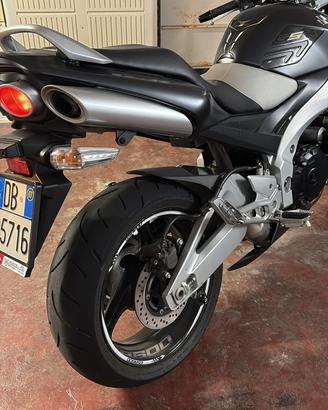 Suzuki GSR 600