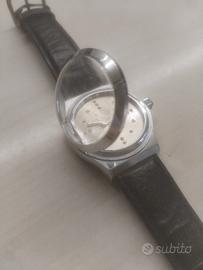 Orologio da polso con numeri in braille