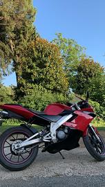 Moto aprilia 125
