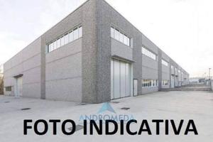 Immobile di 1850 m² a Arzano