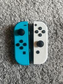 Nintendo Switch - Lotto 2 Joycon bianco e azzurro