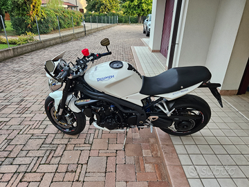 Triumph Speed Triple 1050