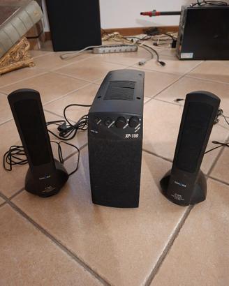 Amplificatore audio woofer con due casse