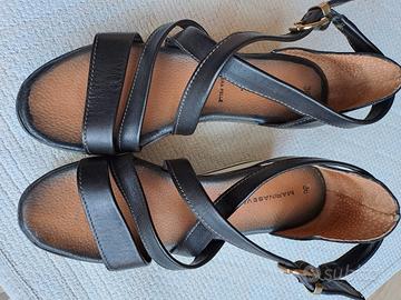SANDALI IN PELLE