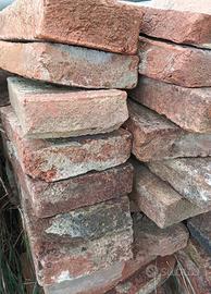 Mattoni vecchi in cotto