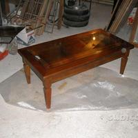 Tavoli usati e nuovi