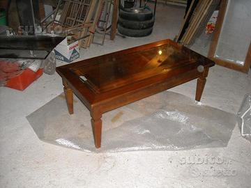 Tavoli usati e nuovi