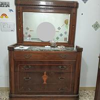 Antiquariato Comò e comodini primi 900