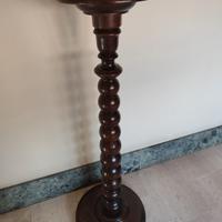 colonna in legno da arredo 
