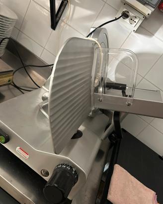 mobile da ristorante affettratice lavastovie