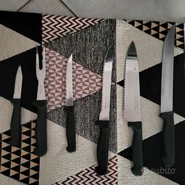 Set di coltelli da cucina più 2 taglieri