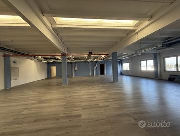 Cagliari Viale Monastir, Uffici con posti auto