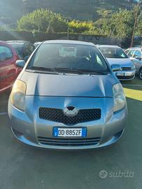 Toyota Yaris 1.0 3 porte