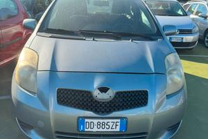 Toyota Yaris 1.0 3 porte