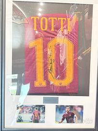 TOTTI ORIGINALE FIRMATA E CERTIFICATA