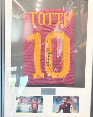 TOTTI ORIGINALE FIRMATA E CERTIFICATA