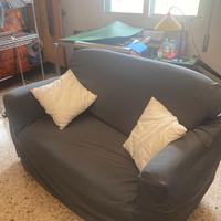 Divano letto con  poggia mano reclinabili