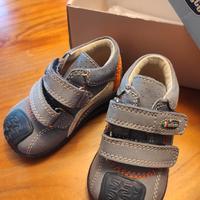 Scarpe neonato Chicco nuove tg. 18