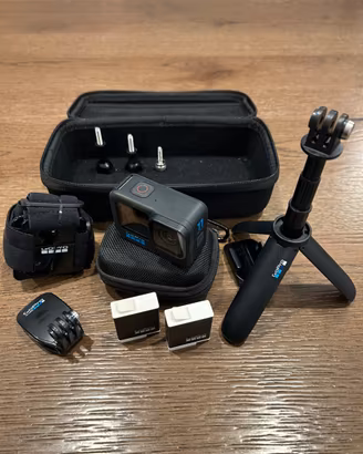 GoPro Gero 11 + accessori e 2 batterie enduro