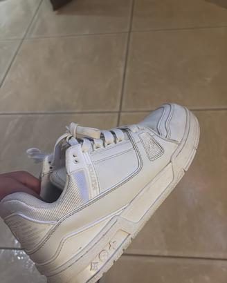 LV trainer bianche pari a nuove