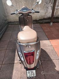 Vespa Primavera 50