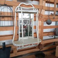 Specchio Vintage attaccapanni in ferro con mensole