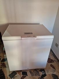 Congelatore Whirlpool a pozzetto