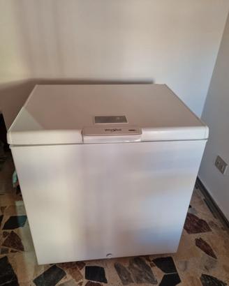 Congelatore Whirlpool a pozzetto