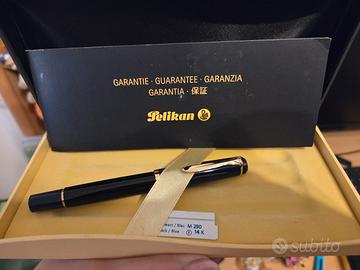 Penna stilografica Pelikan M250