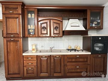 Vende Cucina classica in legno massello