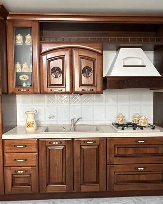 Vende Cucina classica in legno massello