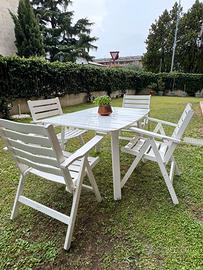 Tavolo giardino con 4 sedie