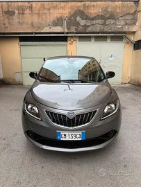 Lancia Ypsilion hybrid mild-hybrid