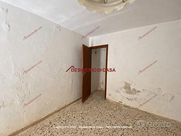 Casa, Termini Imerese.